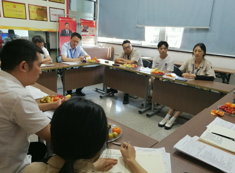 情暖中秋，，，共话未来_凯时尊龙人生就是博新闻_新闻资讯_凯时尊龙人生就是博电气集团