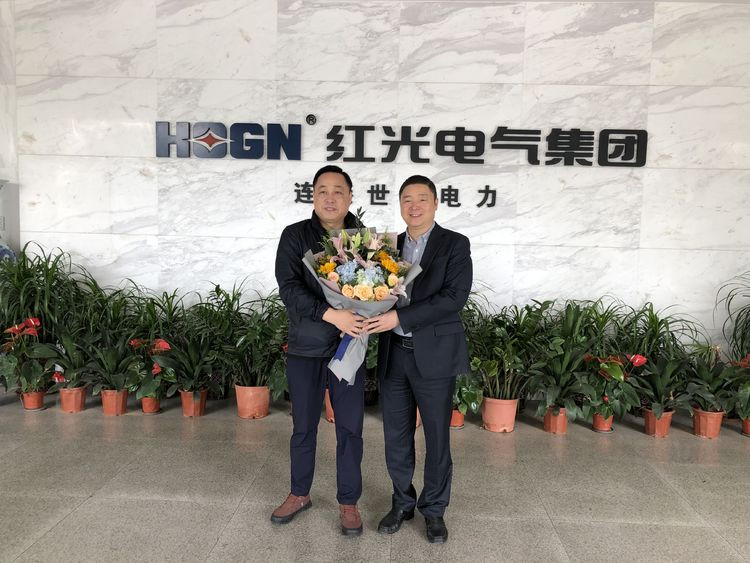 市委常委、宣传部长范晓东走访慰问凯时尊龙人生就是博电气集团董事长林中华_凯时尊龙人生就是博新闻_新闻资讯_凯时尊龙人生就是博电气集团