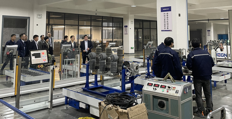 国网浙江乐清市供电有限公司总司理李建宇一行莅临凯时尊龙人生就是博电气集团调研_凯时尊龙人生就是博新闻_新闻资讯_凯时尊龙人生就是博电气集团