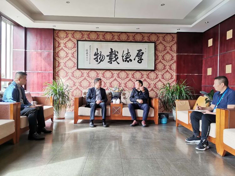市委常委、宣传部长范晓东走访慰问凯时尊龙人生就是博电气集团董事长林中华_凯时尊龙人生就是博新闻_新闻资讯_凯时尊龙人生就是博电气集团